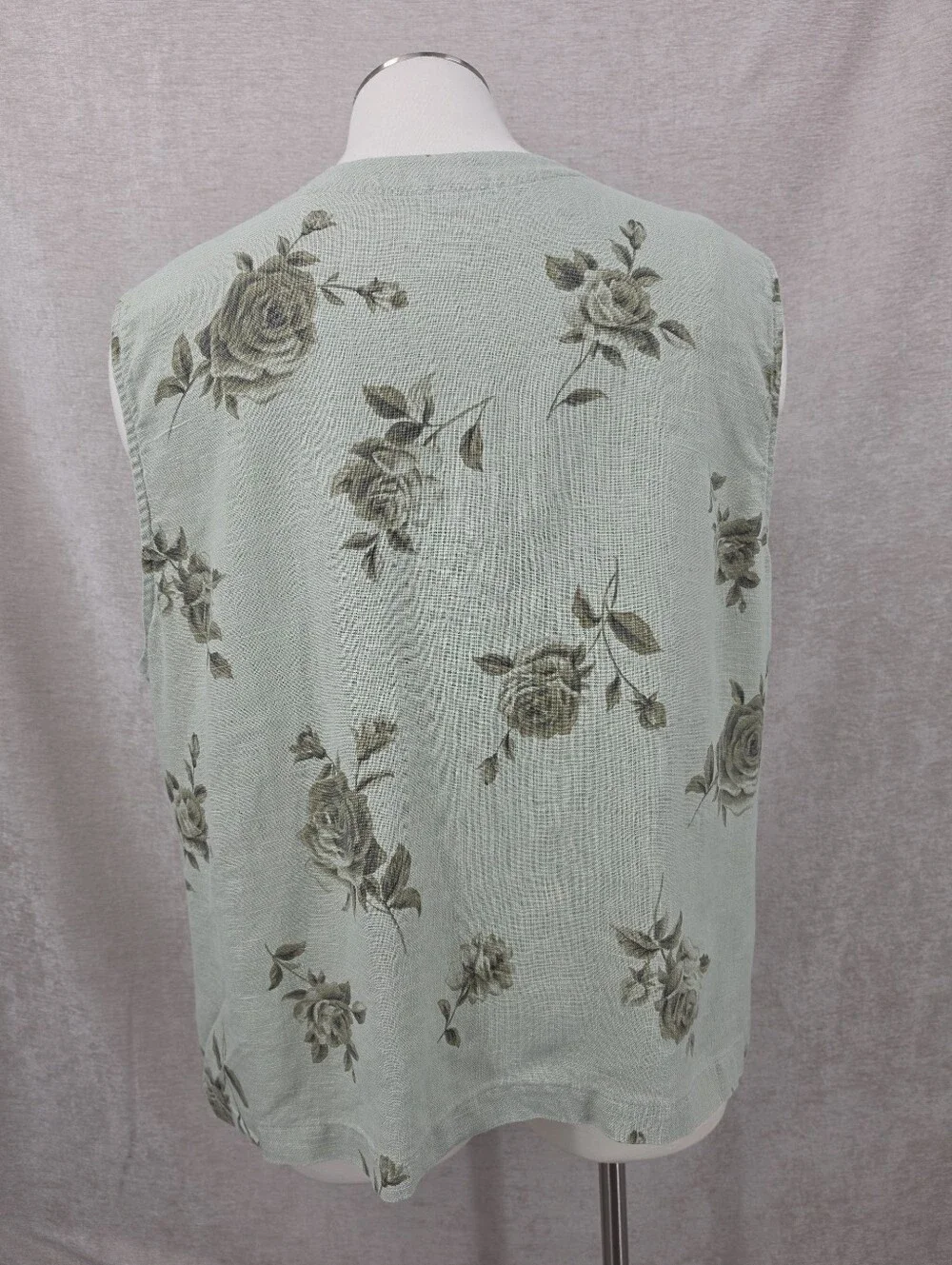 Vintage Linen Sleeveless Sage Green Floral Button-Front Vest Sleeveless Top